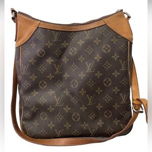 ❌SOLD❌🔥LOUIS VUITTON ODEON MM BAG🔥
